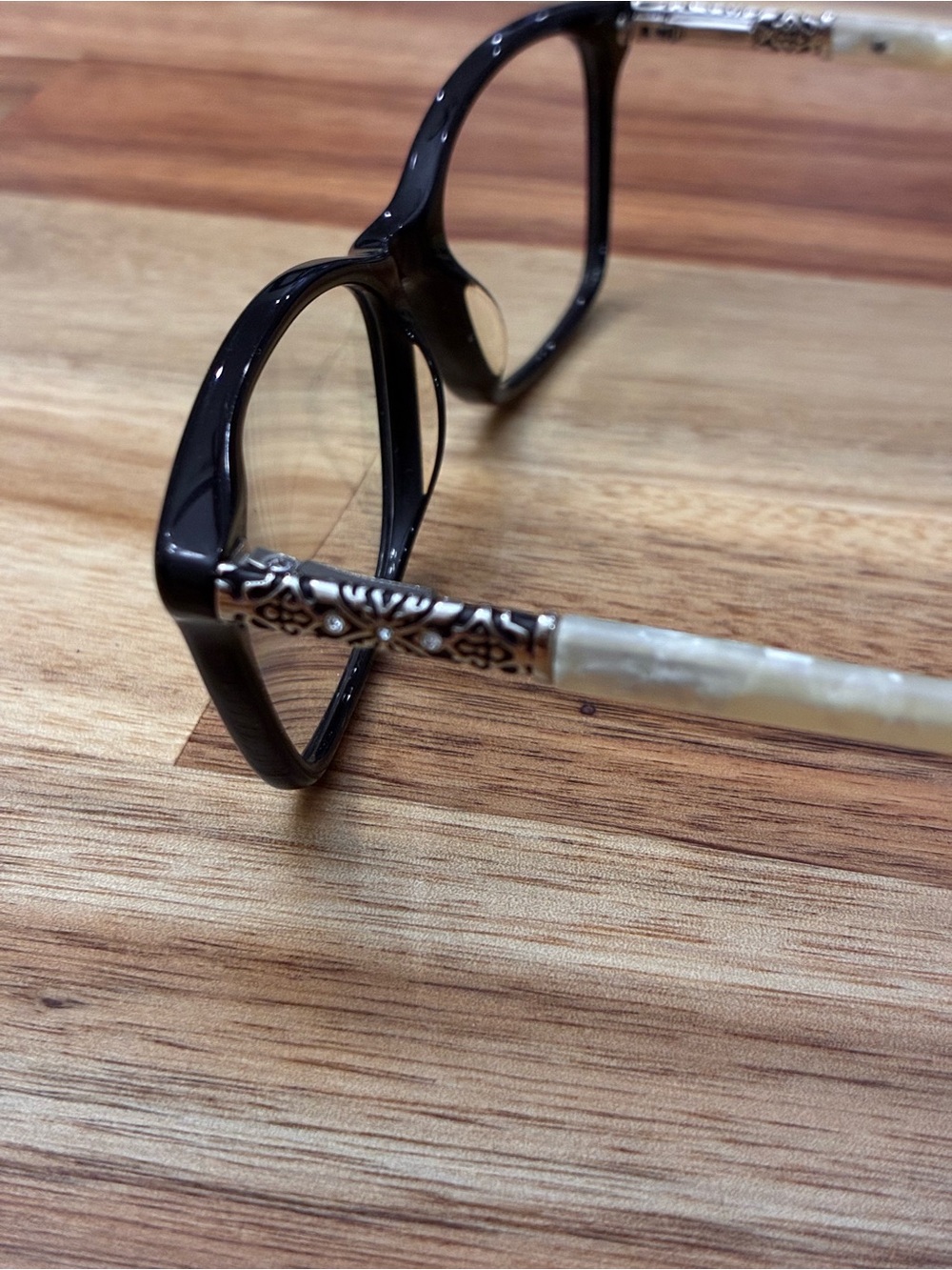 XOXO Eyeglasses Glasses Frames Barcelona Jet Cat Eye Black Pearl White 52-16-135 - Picture 7 of 16